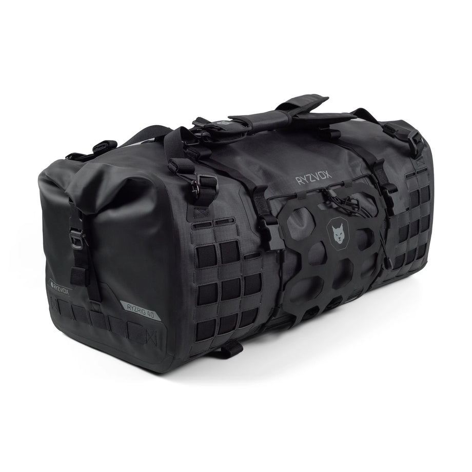 RYZVOX FAR Duffel Bag 40L Travel, front view with the lynx crest on the front panel
