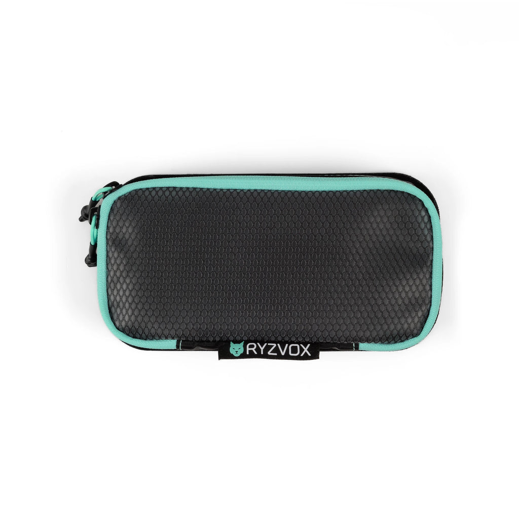 RYZVOX Mesh Pouch S seen from the front, mesh panel with the mint zip and brand label