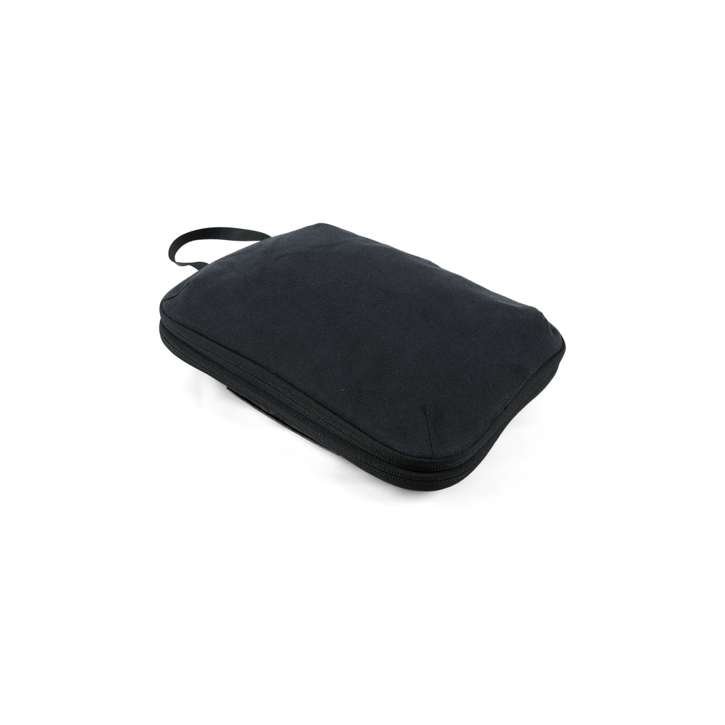 RYZVOX Packing Cube M closed and lying flat, seen from the side