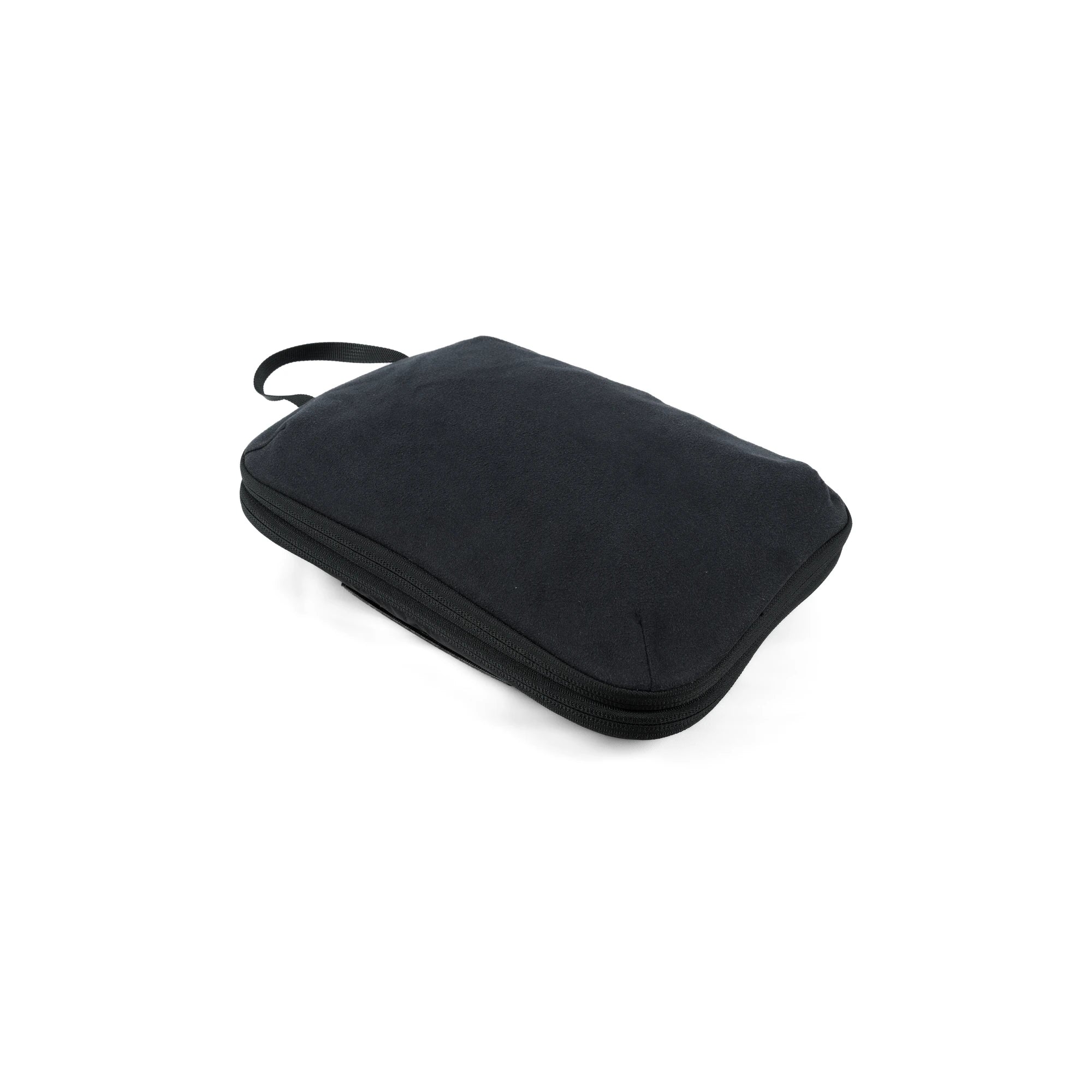 RYZVOX Packing Cube M closed and lying flat, seen from the side